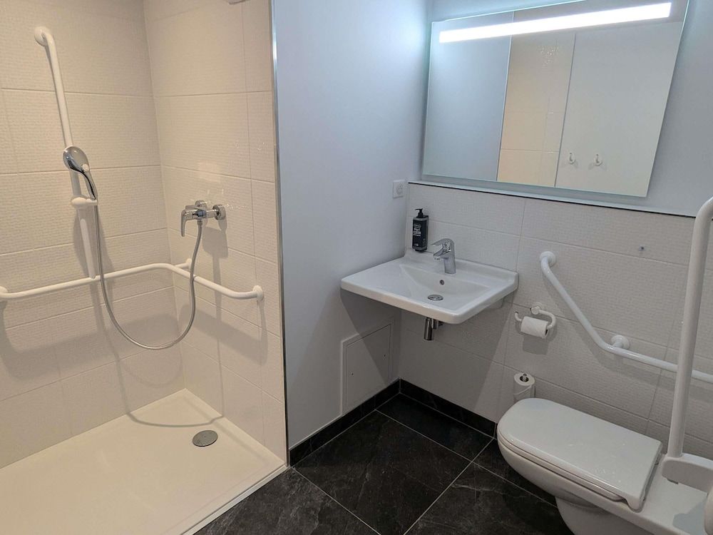 Ibis Budget La Rochelle Puilboreau Triple Room, Multiple Beds, Accessible (Smart) 7