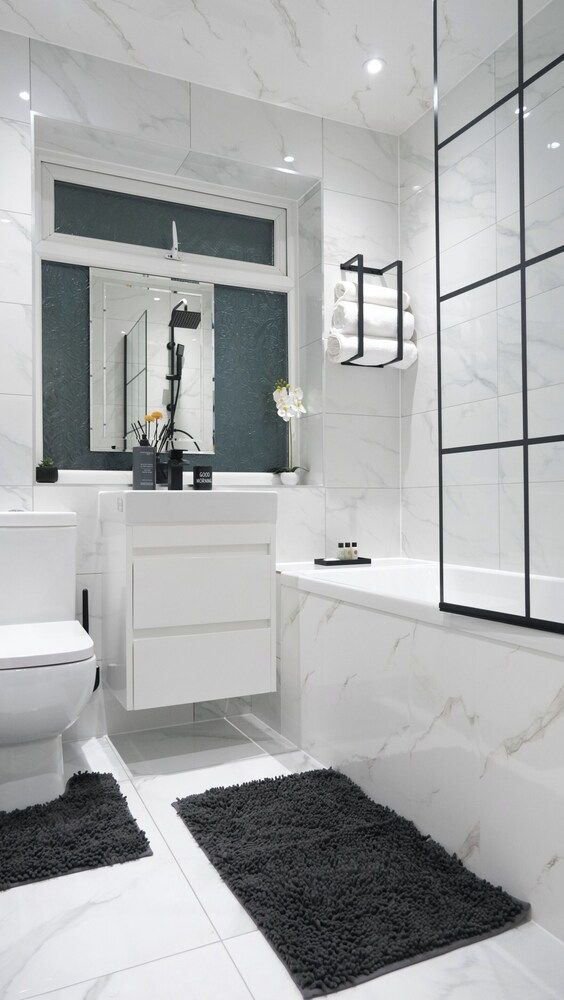 Modern House - 3 Bedrooms - 1 Bath - Mancity House 11