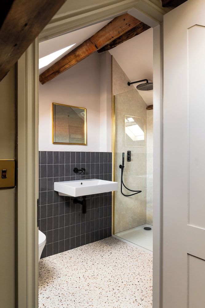 Domain Boutique Rooms Deluxe Room, 1 King Bed, City View 11