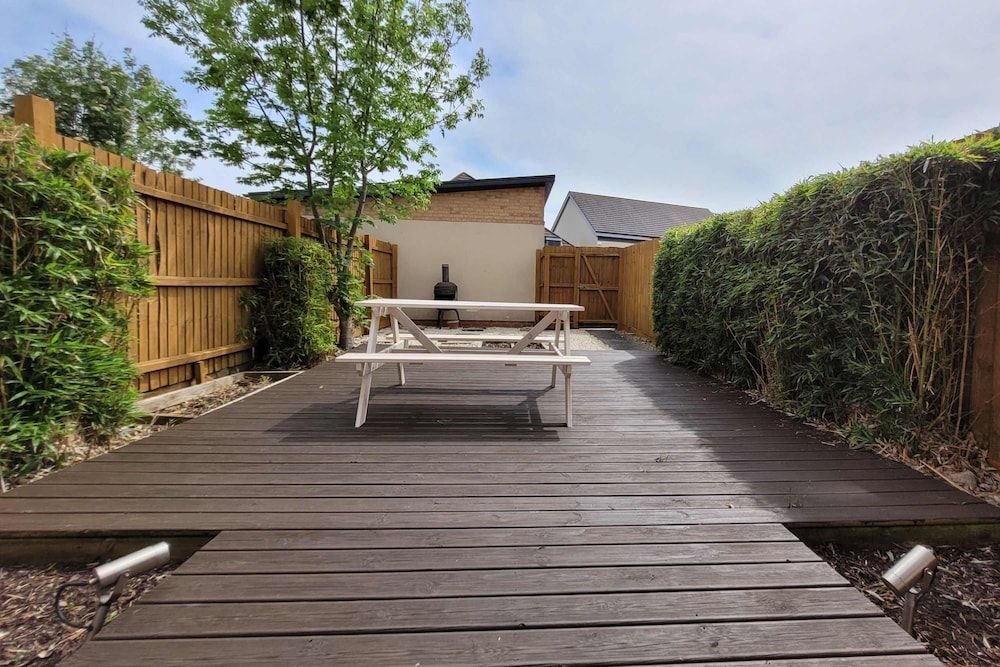 Last Minute Deals 4BR House of Four Chimneys House 14