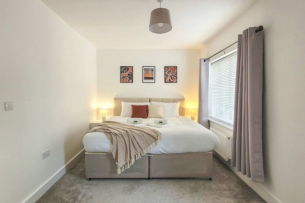 Last Minute Deals 4BR House of Four Chimneys House 6