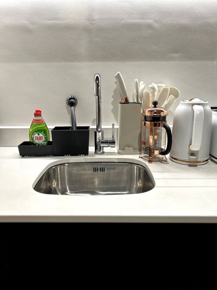 Manchester Central Duplex Apartment Balcony & Free Parking Apartment, 1 Bedroom, Balcony, City View 7