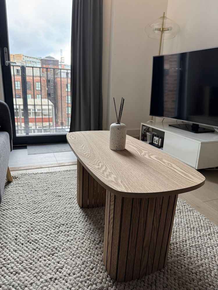 Manchester Central Duplex Apartment Balcony & Free Parking Apartment, 1 Bedroom, Balcony, City View 12
