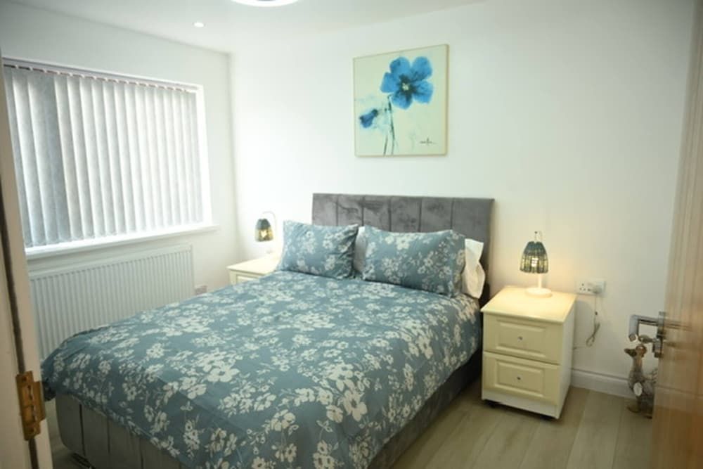 Bungalow, 4 Bedrooms, Accessible, Fireplace
