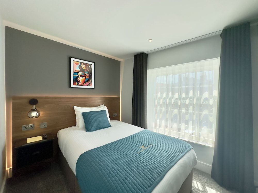 Classic Single Room