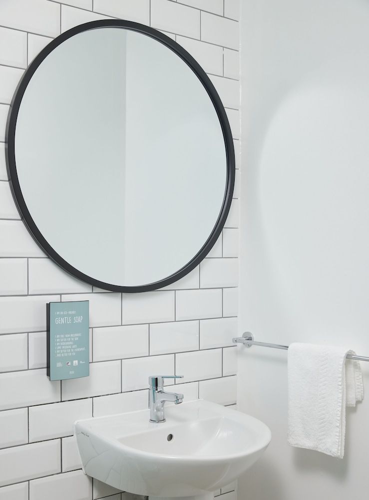 Caledonian Hotel By Greene King Inns Double Room 3