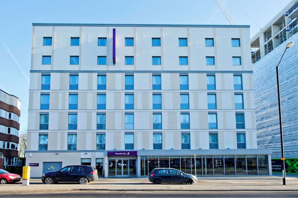 Premier Inn Slough Central South