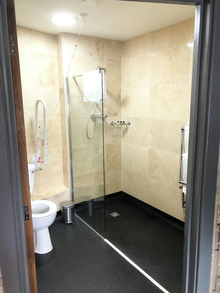 The Black Hole Double Room 6