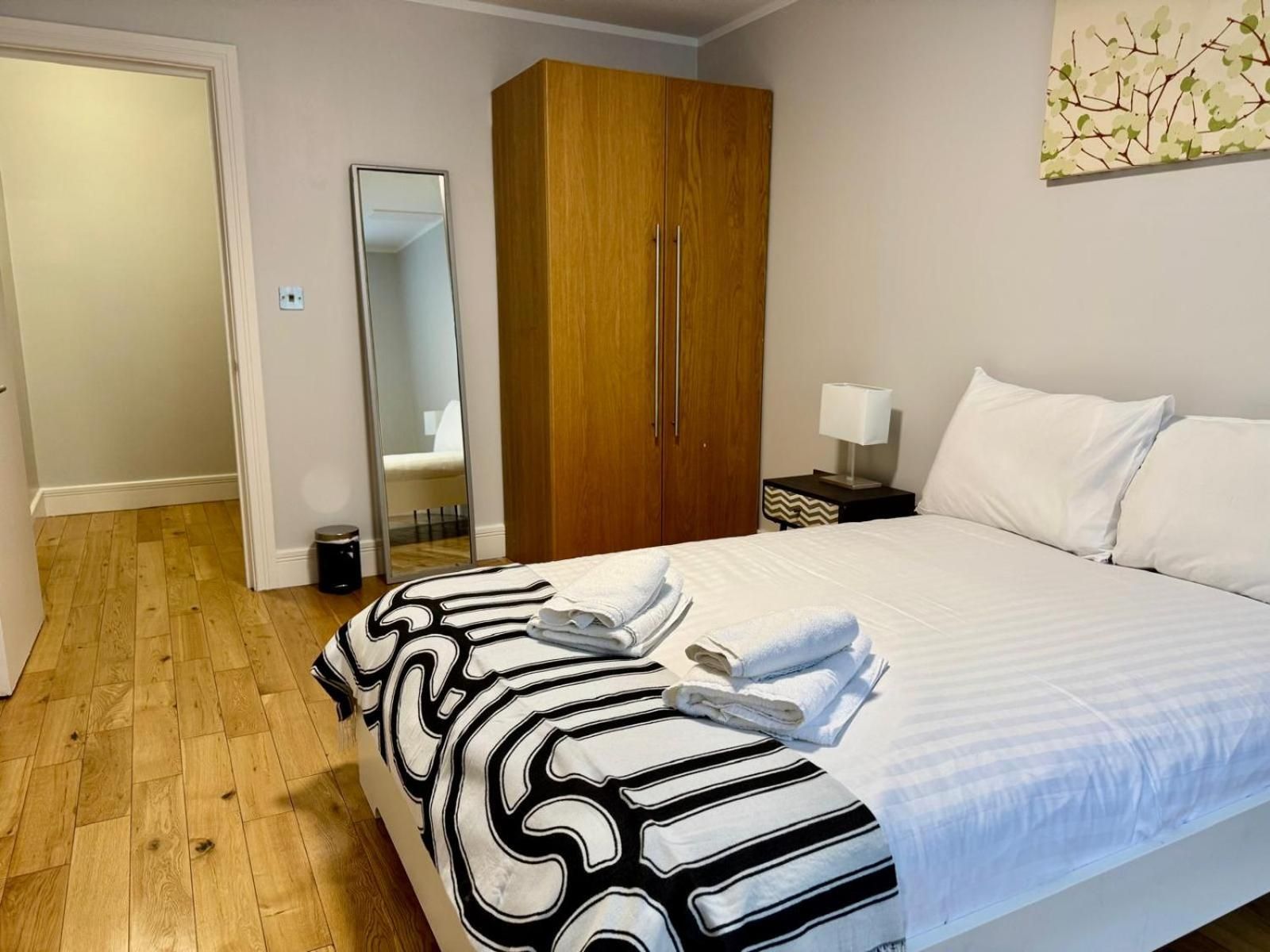 Two-Bedroom Deluxe Apartment