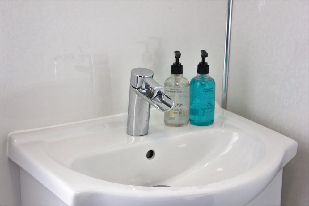 The Boathouse Hotel Standard Twin Room 2