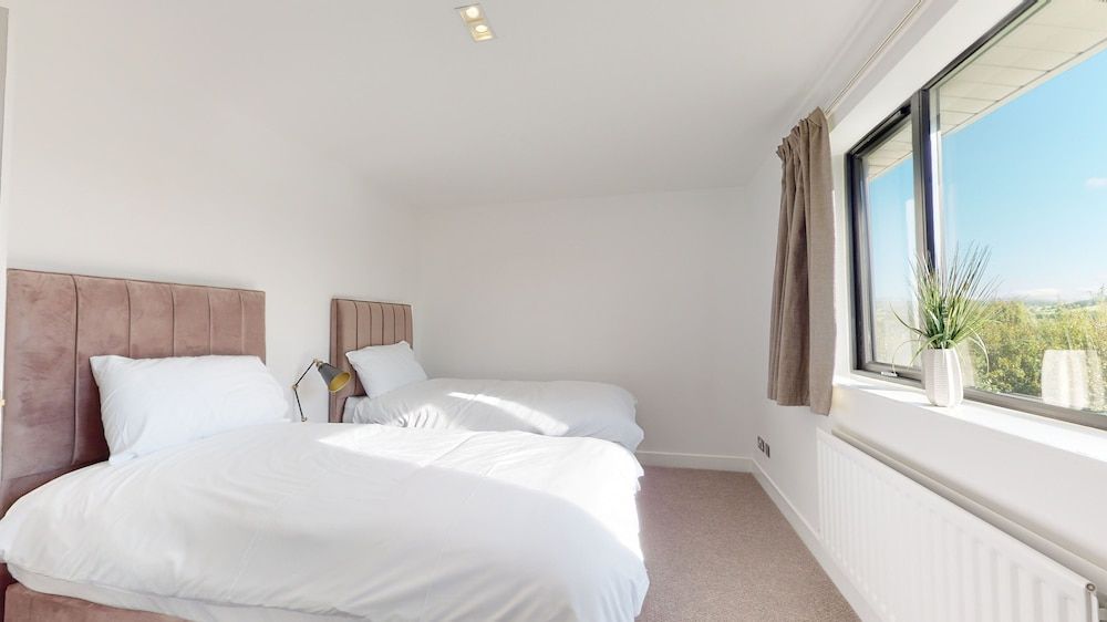 Low Greenlands Holiday Park Luxury House with Hot Tub (No Dogs/Pets) 5