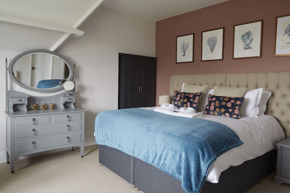 Sentry Mead Deluxe Double or Twin Room (Totland Room ) 2