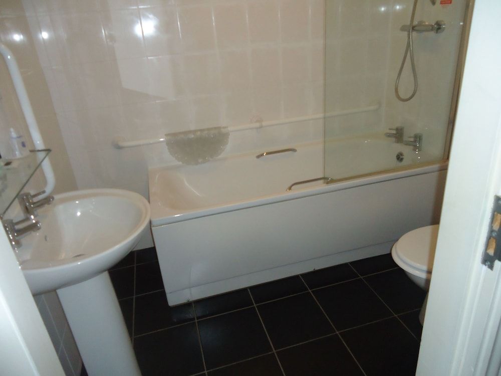 The Highfield Hotel By Greene King Inns Twin Room 11