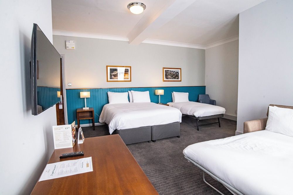 The Highfield Hotel By Greene King Inns Family Room 2