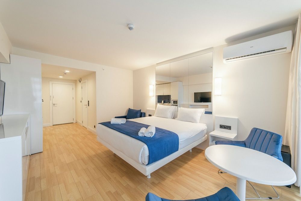 Home Hub Superior Studio 2