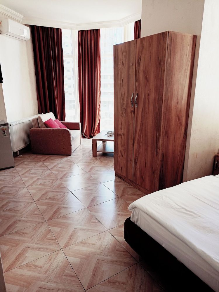 Batumi inn Hotel Double or Twin Room, Balcony, Sea View 7