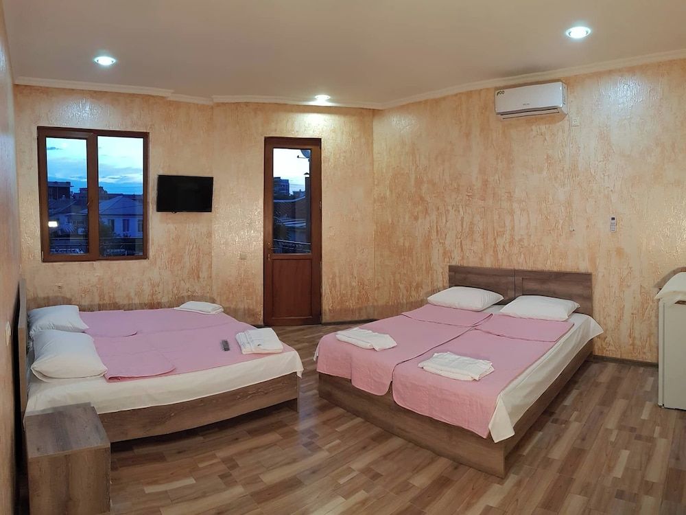 Basic Quadruple Room