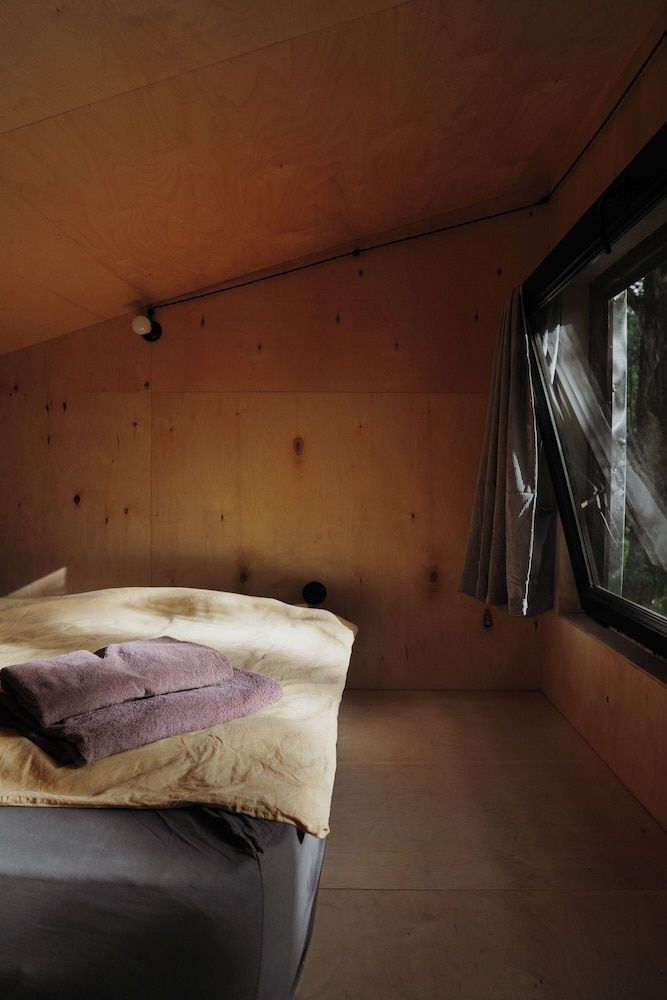 Chateau Chapiteau Cabin 5