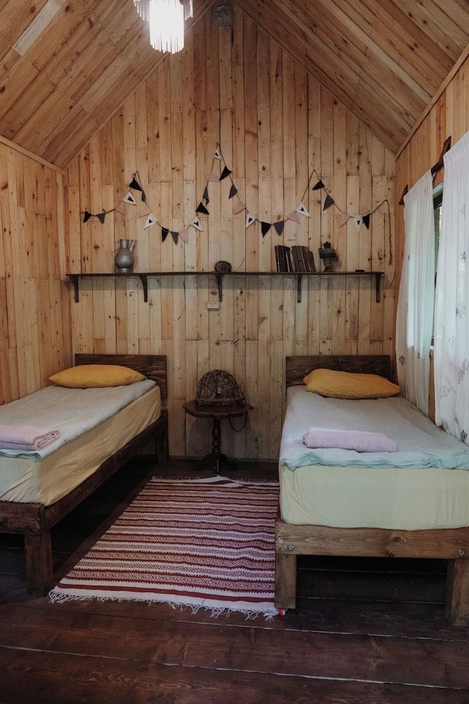 Chateau Chapiteau Standard Cabin