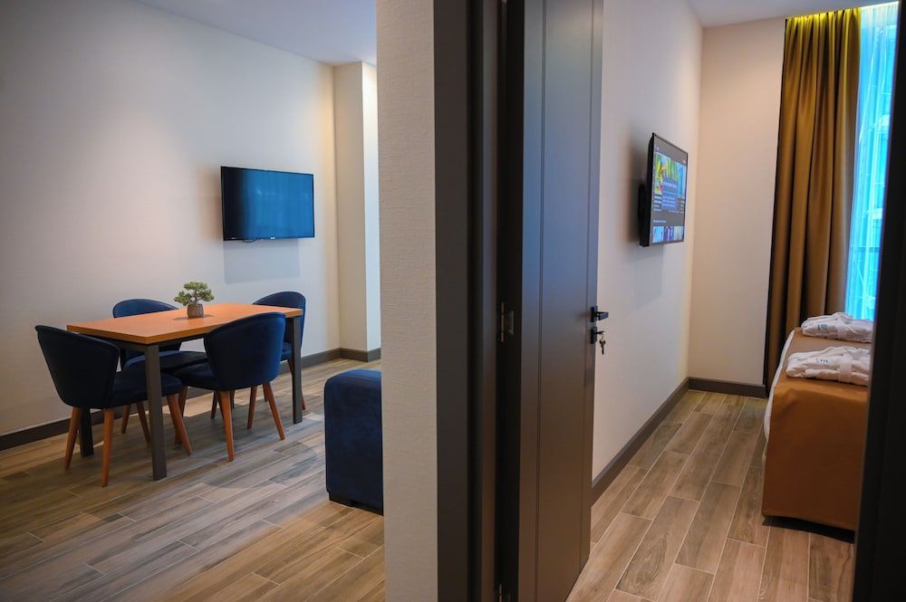 New wave apart hotel