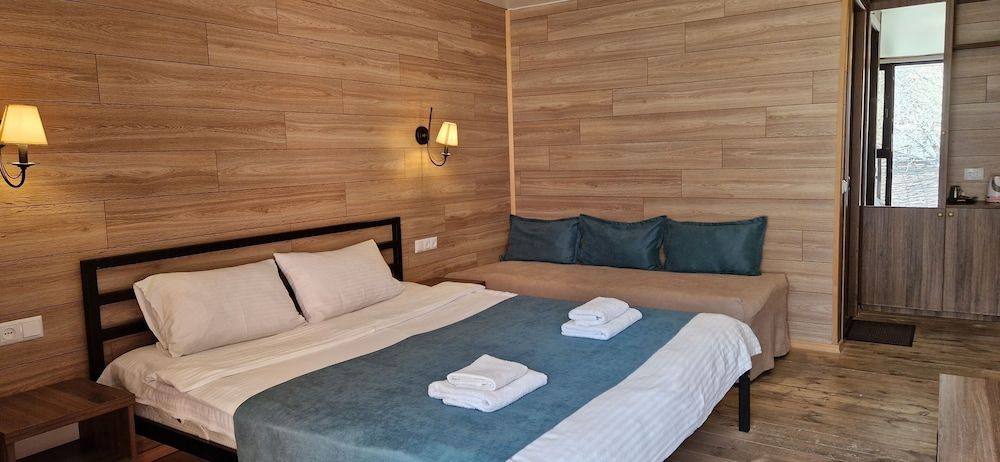 Kazbegi Cottages Standard Double Room, Mountain View 2