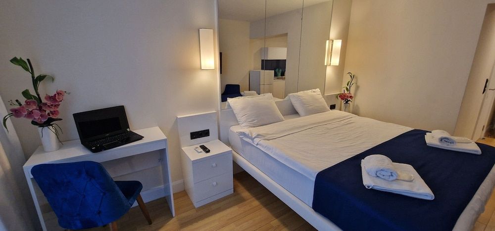 Holiday Point Orbi City Junior Suite 3