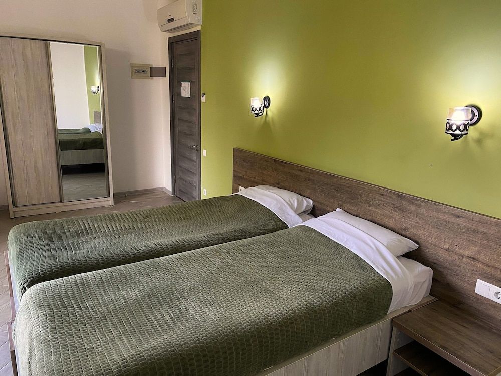 Superior Double or Twin Room, Garden View
