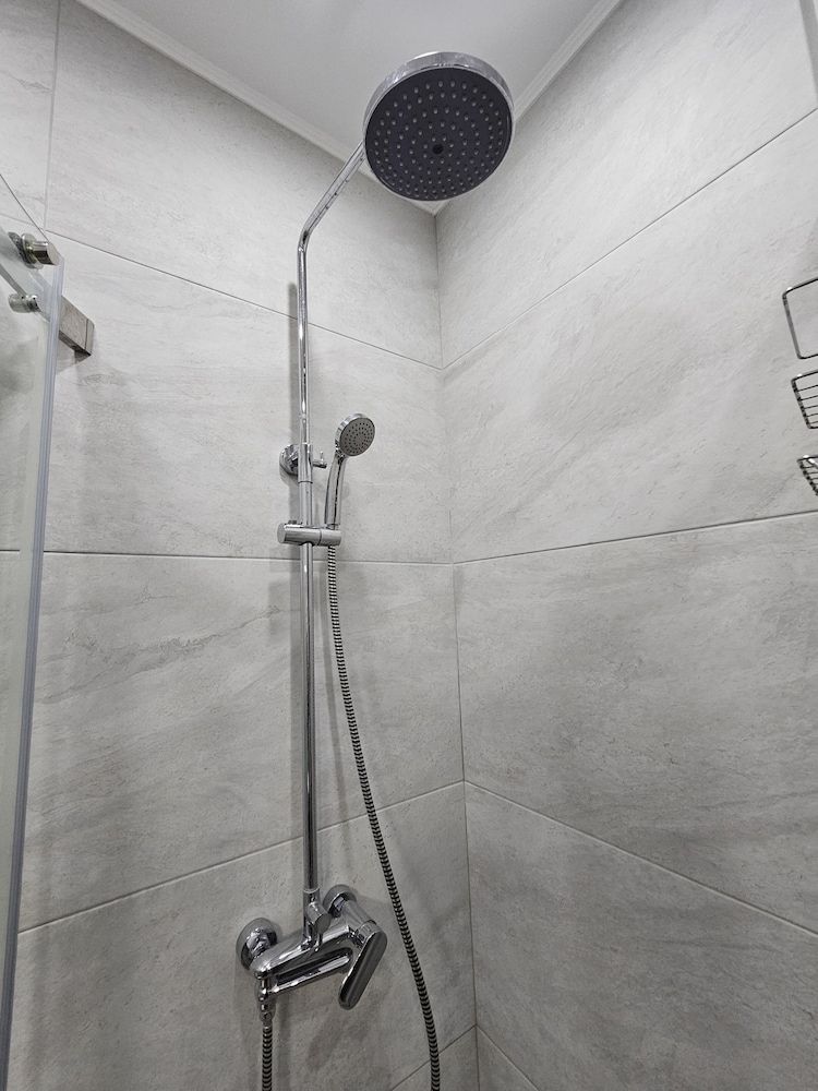 Hotel Giorgi Deluxe Triple Room, City View 7