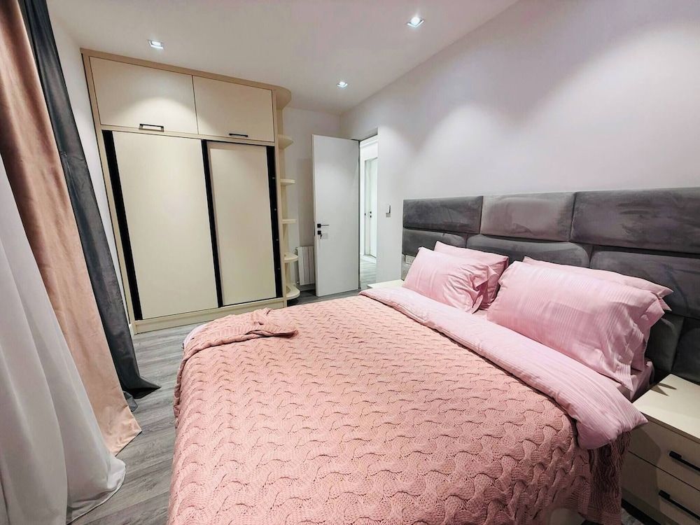Apartment, 3 Bedrooms, Balcony, City View