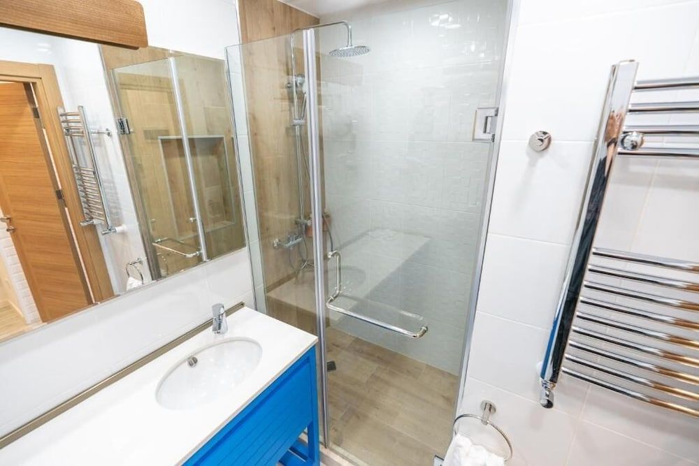 Seagull Boutique Hotel Batumi Economy Double Room, Partial Sea View 4