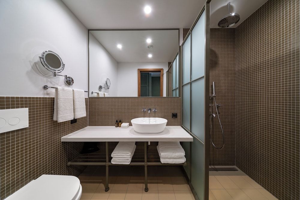 BODBE Hotel Standard Twin Room 3