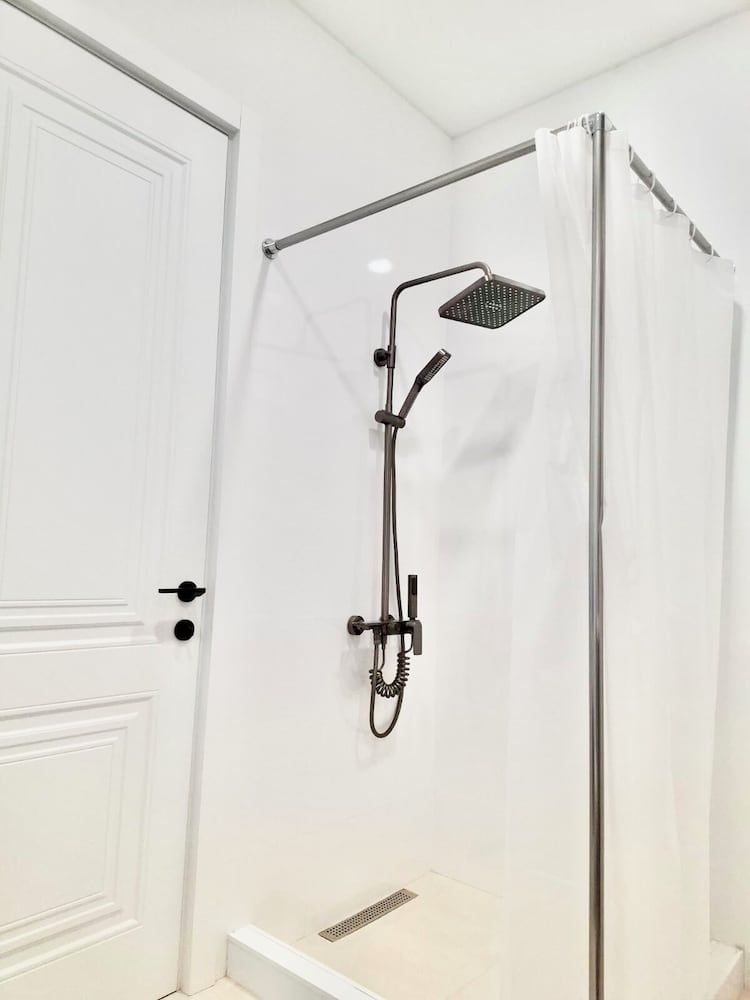 tbilisi M2 Standard Apartment, Balcony, Garden View 2