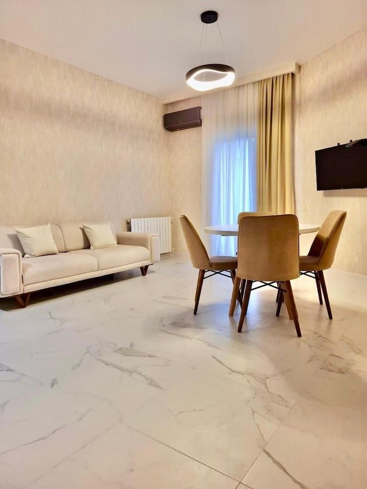 tbilisi M2 Standard Apartment, Balcony, Garden View 5