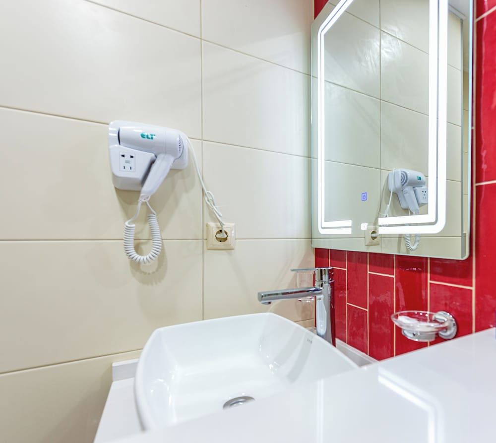 Rainbow Residence Batumi Classic Twin Room 10