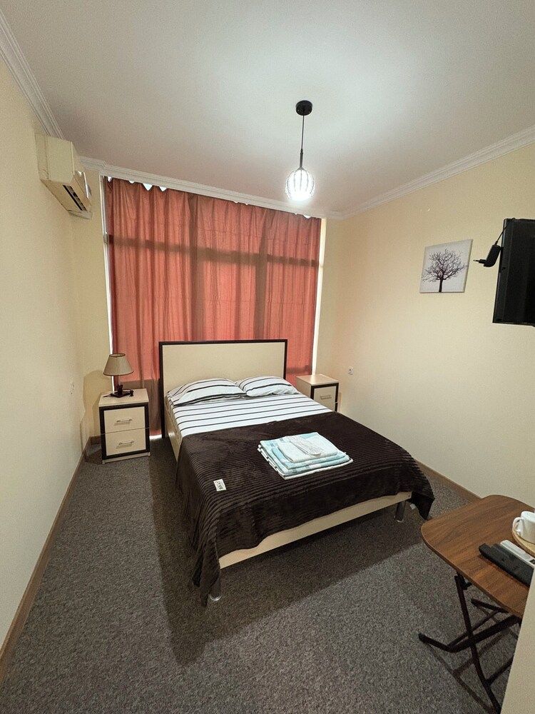 Chill Out Deluxe Double Room 3