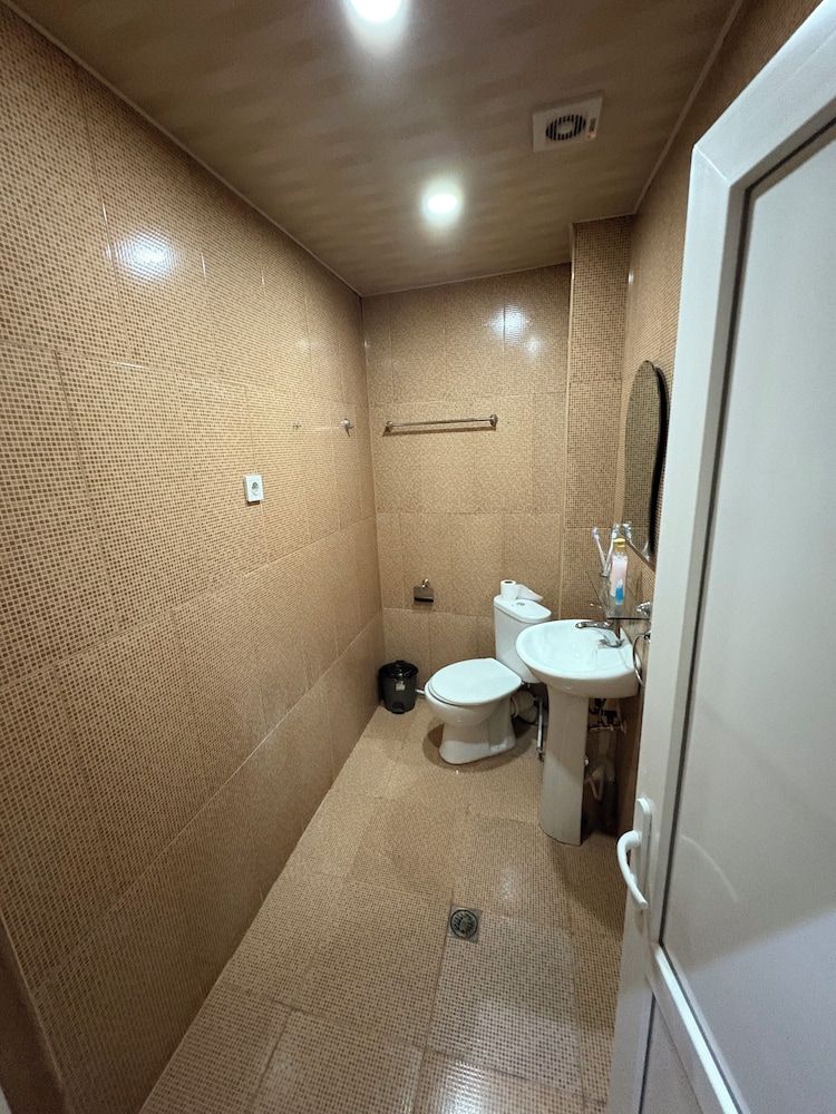 Chill Out Deluxe Double Room 6