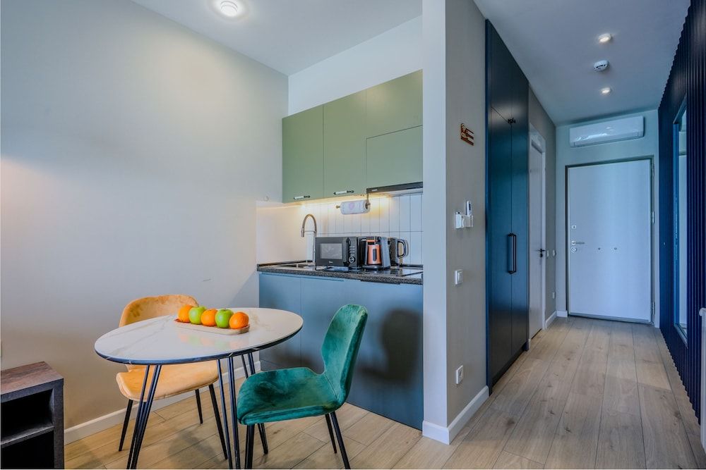 Next White RightApart Luxury Studio Suite 10