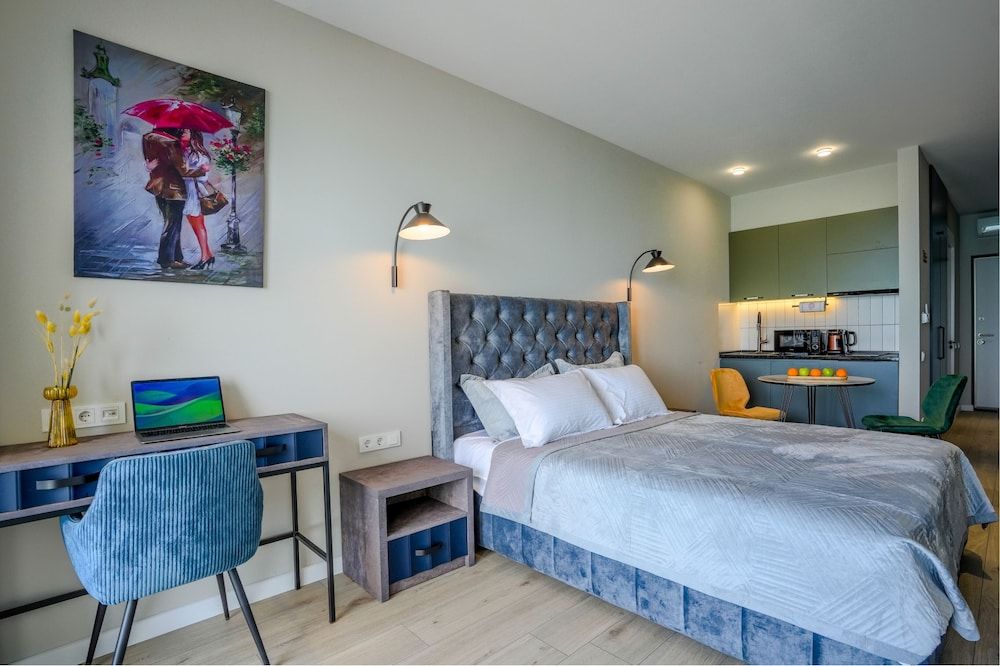 Next White RightApart Luxury Studio Suite 2