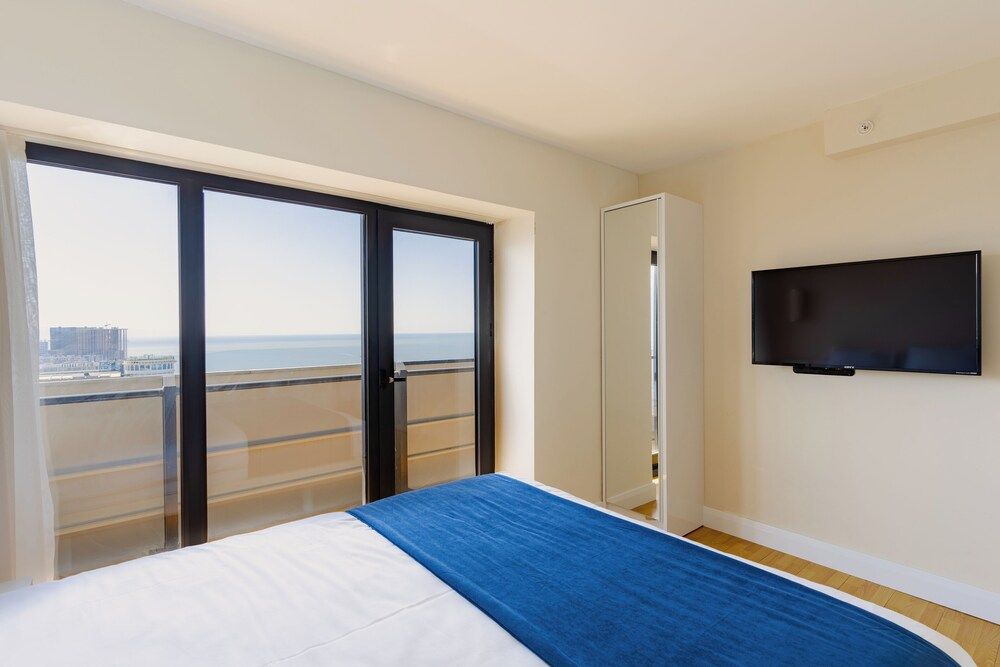 Luxury Apartment, Balcony