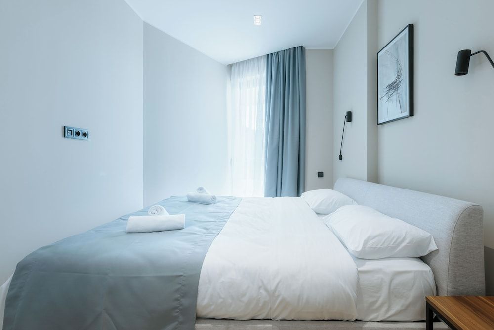 One-Bedroom Standard Apartment