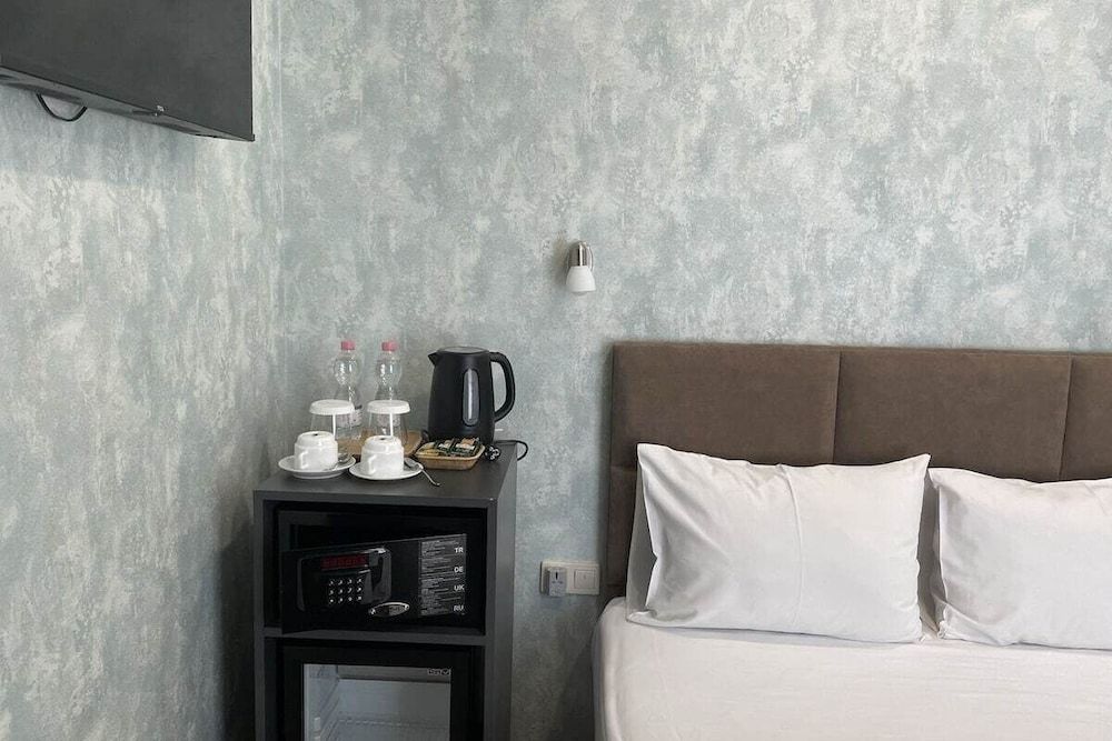 Hotel Flames Standard Double Room, Balcony, City View 9