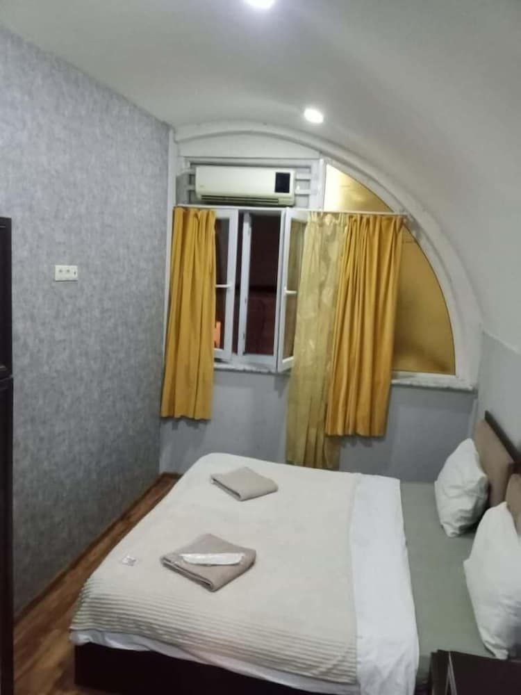 Economy Double Room Single Use, Balcony, Bay View