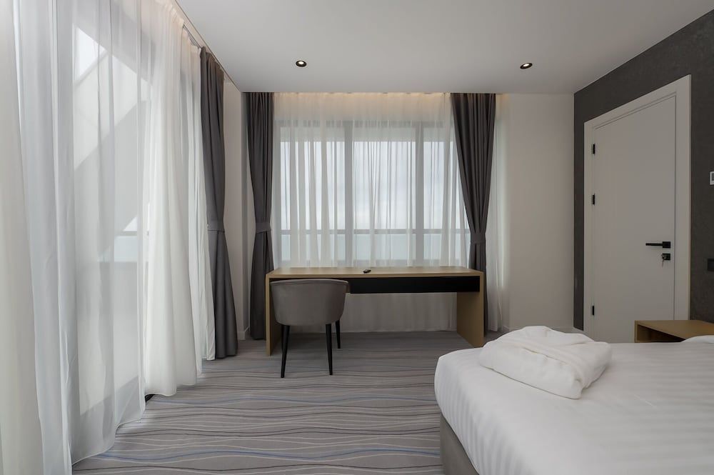 Luxury Suite