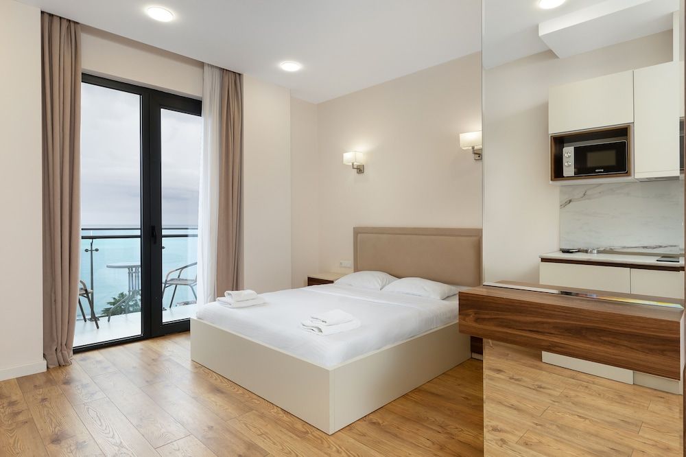 Next Green Aparthotel Official