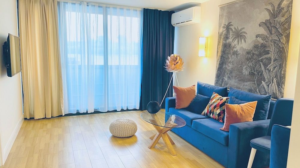 Orbi city Panoramic Room 12