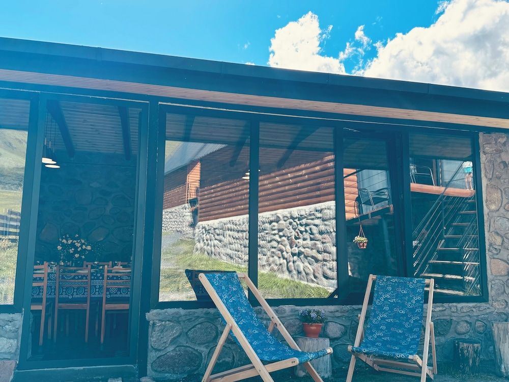 Traveler's Cottage in Kazbegi Comfort Cottage 3