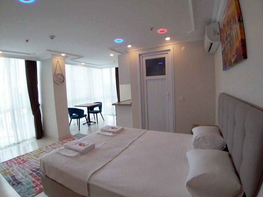 Golden Fish Studio Suite 2