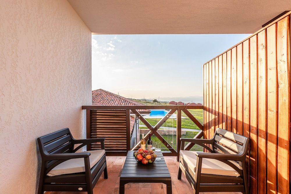 Hotel Qvevrebi Double or Twin Room, Mountain View 9