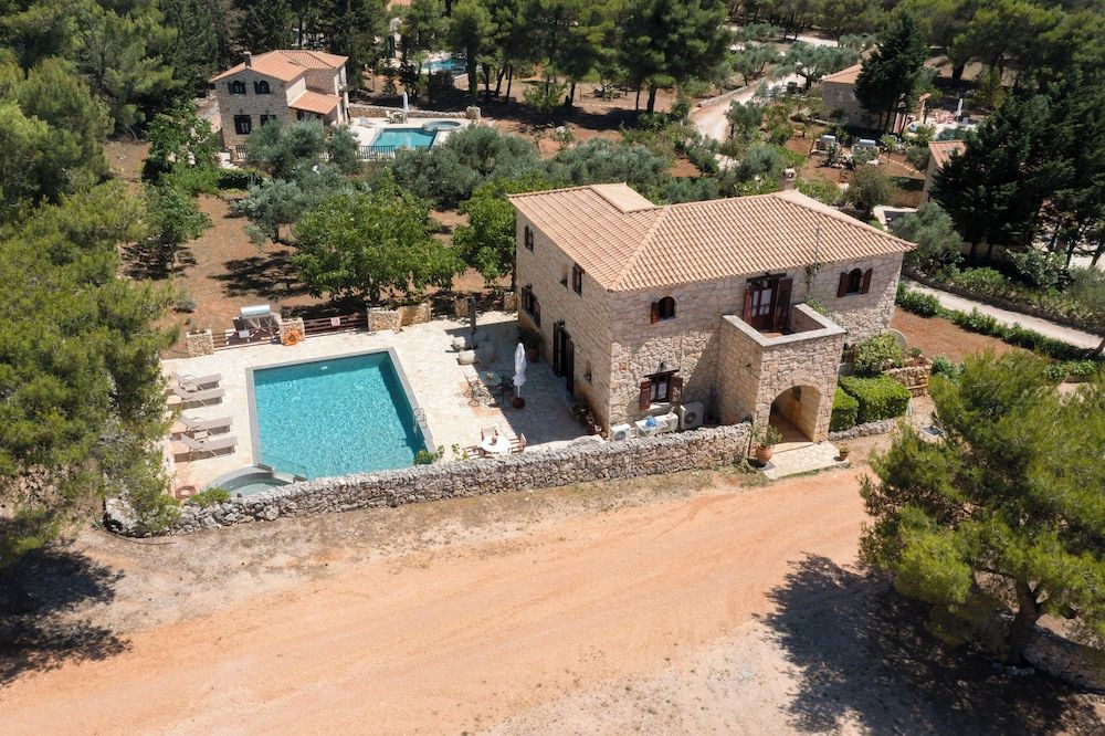 Villa Ira