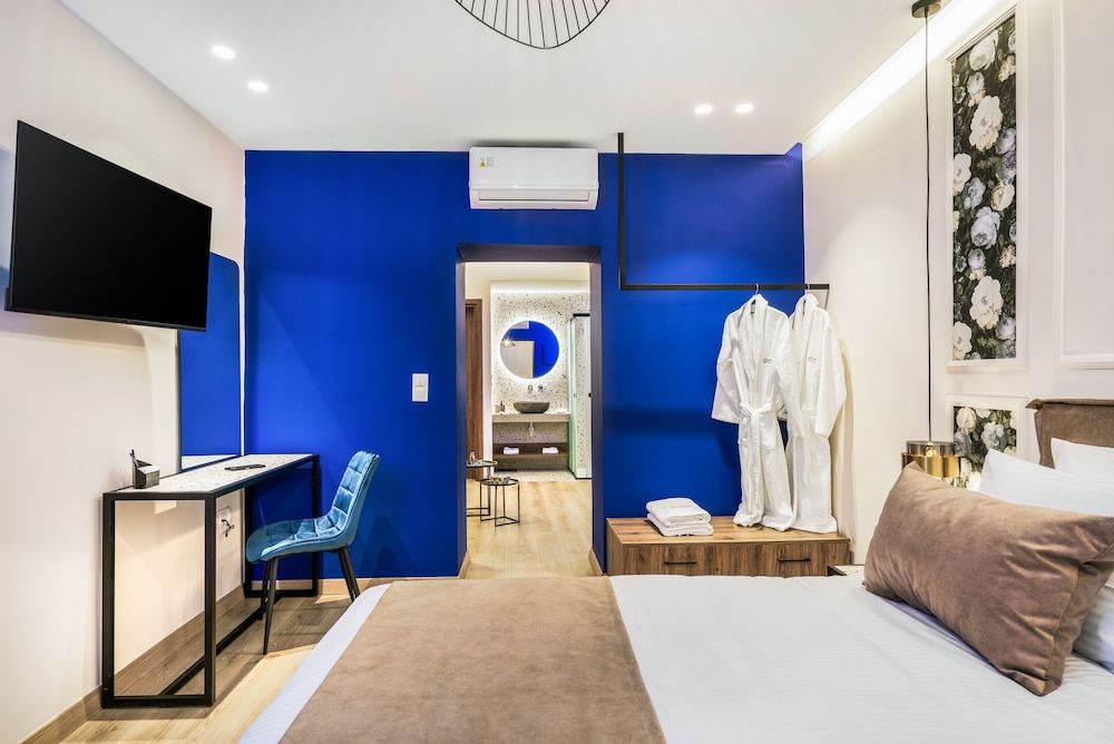 Superior Suite, 1 Bedroom, Mountain View